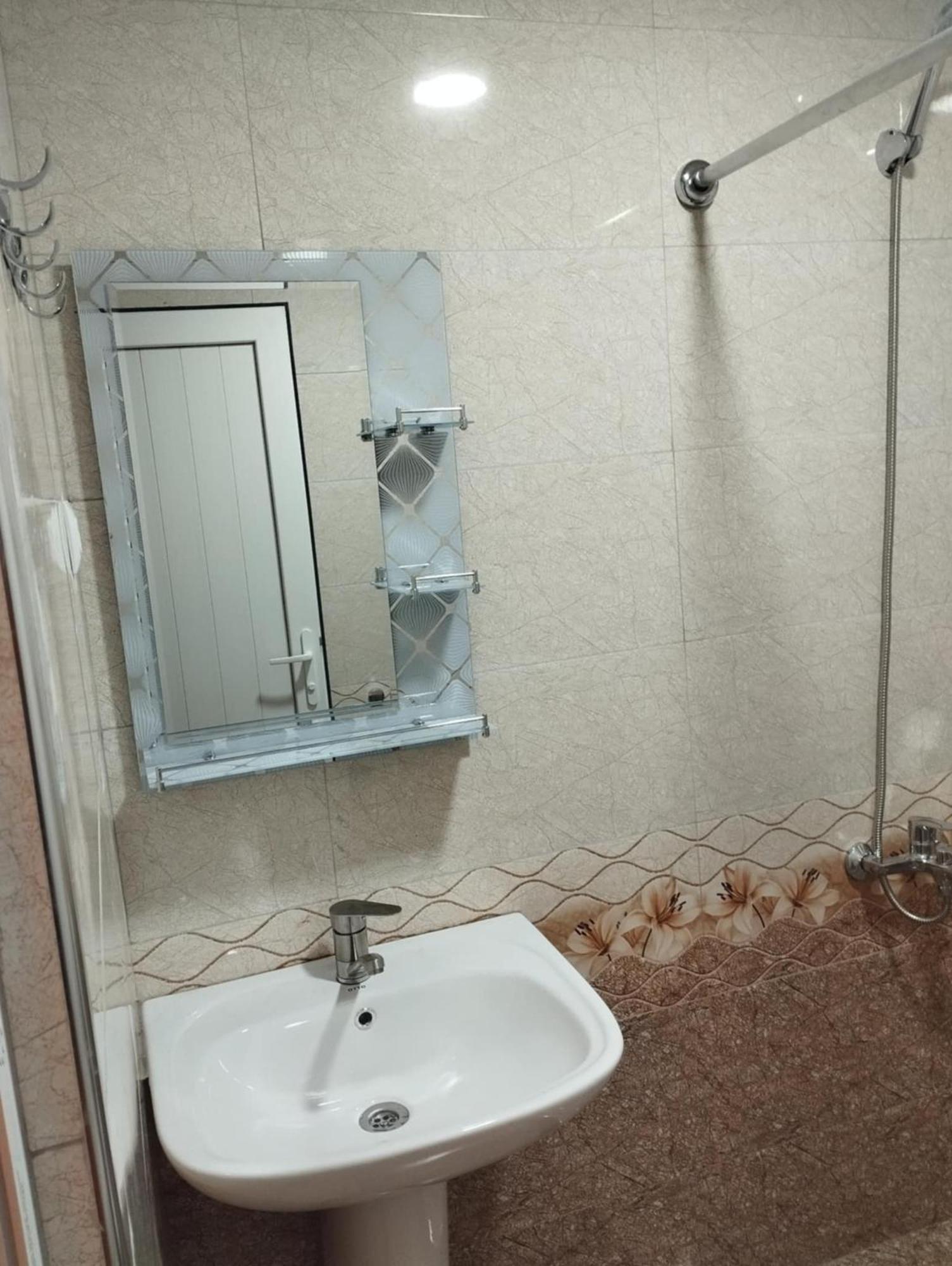 Mitane Hotel Sisian Buitenkant foto